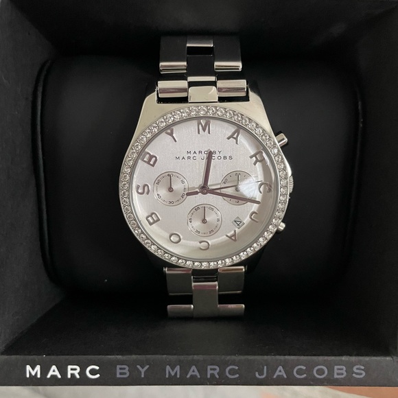 MARC BY MARC JACOBS SILVER WATCH |HENRY CHRONOGRAPH DIAL STAINLESS STEEL LADIES - Picture 5 of 9